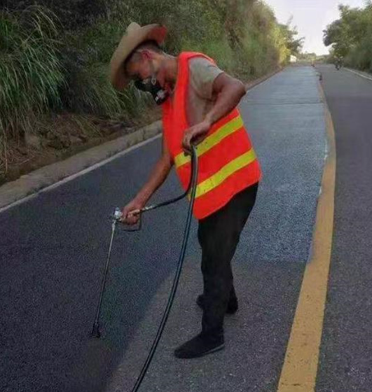 眉山路面喷涂翻新彩色步道施工方案